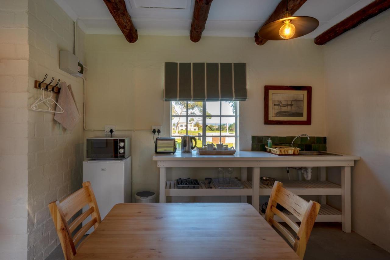 Honeyrock Cottages Kleinmond Exterior foto